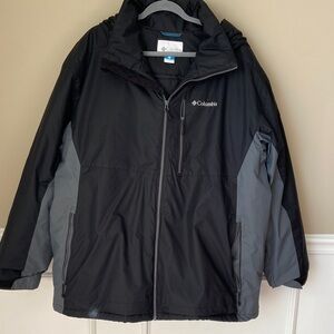 Columbia Men's Performance Jacket in Black and Gray- XXL
